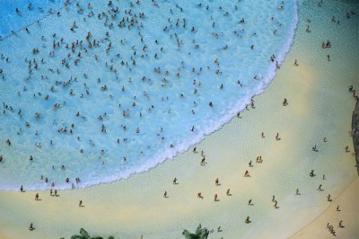 Baigneurs dans une piscine à vague - Orlando (USA Floride)